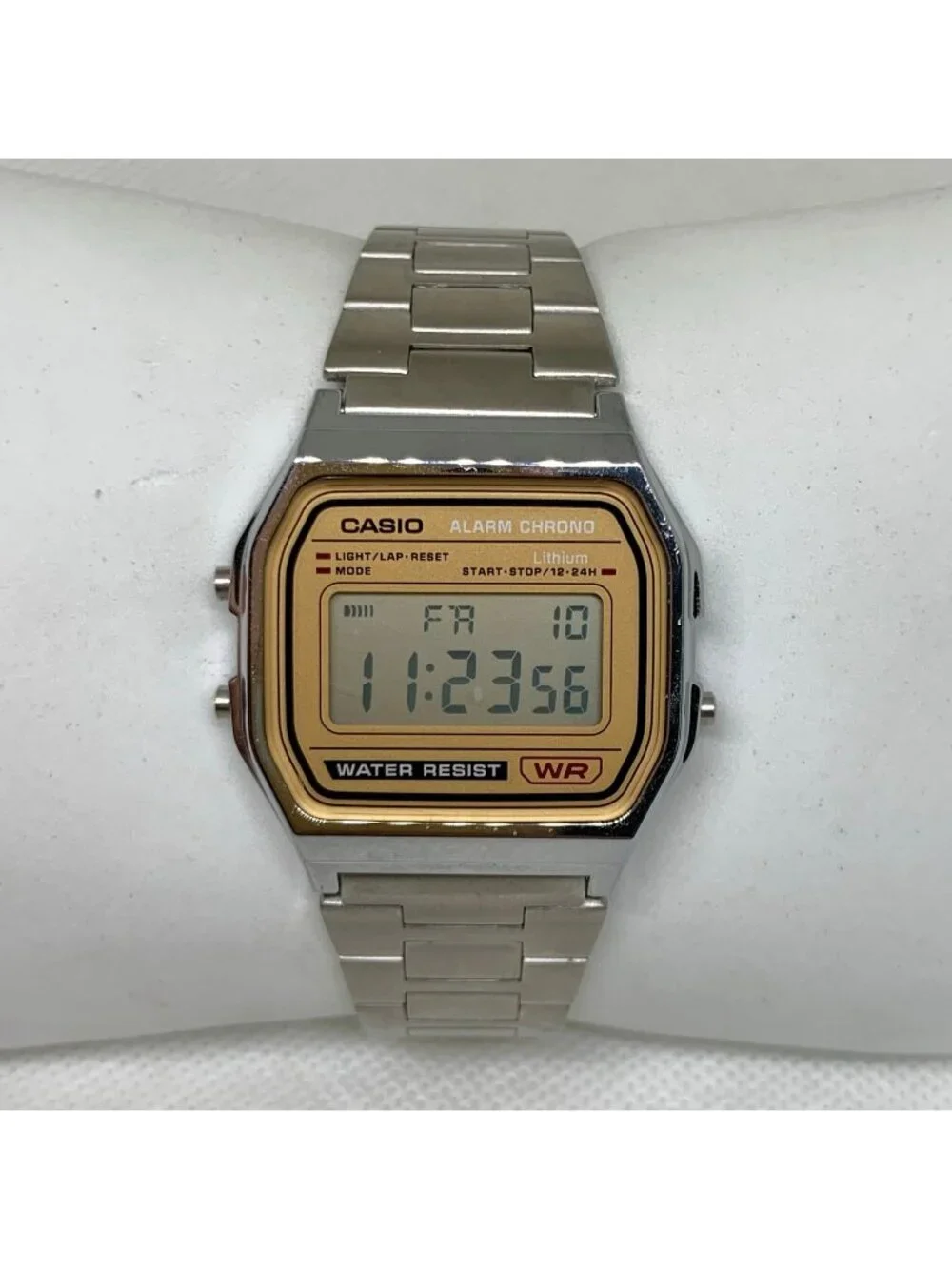 Vintage Casio Alarm Chrono WR digital watch 33mm silver tone 593 A158We running